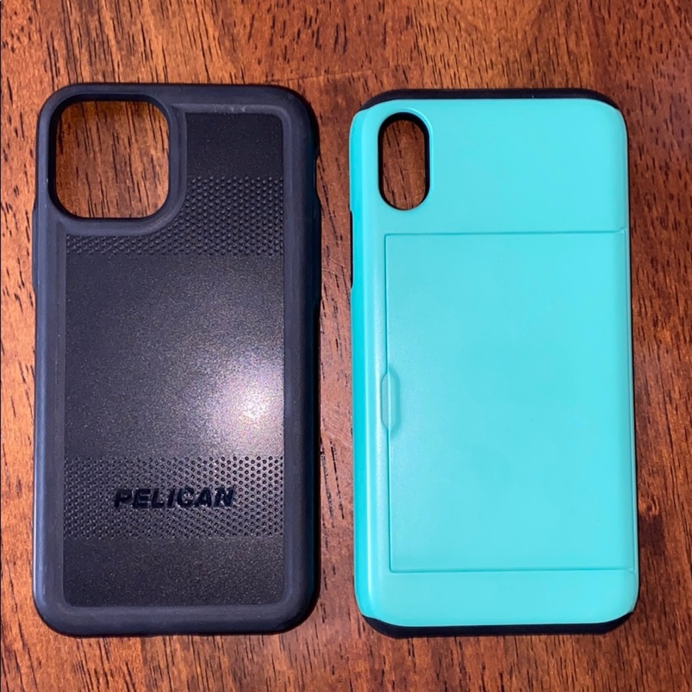 2 IPhone X cases